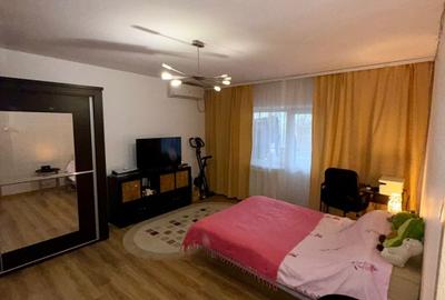 Garsonieră decomandată, mobilată în Brâncoveanu