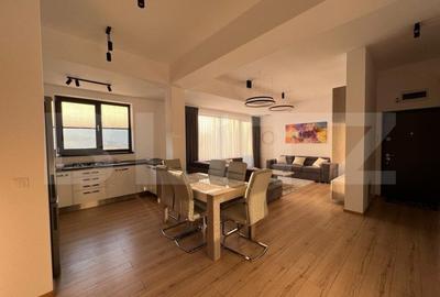 Apartament cu 3 camere semidecomandat în Cetate