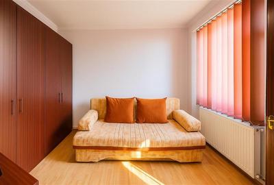 Apartament cu 3 camere semidecomandat în Central - 3