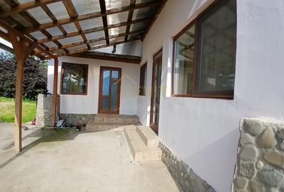 Casă individuală cu 4 camere cu Canalizare în Băicoi - 1