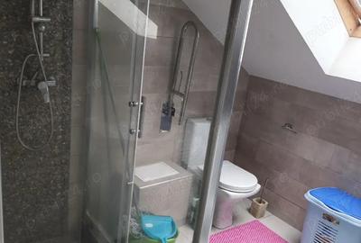 Apartament cu 2 camere semidecomandat în Florești