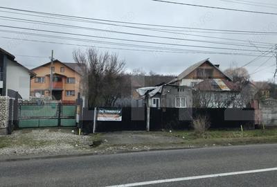 Casă cu Teren 764 Mp în Răzvad - 1