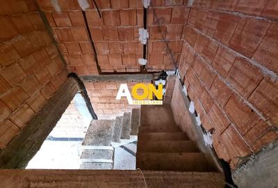 De vanzare 1/2 duplex, 4 camere, 224mp teren, Orizont - 8