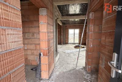 Duplex cu 4 camere cu Canalizare în Moșnița Nouă - 9