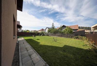 Vila cocheta, facilitati valoroase, strada asfaltata, intimitate: Tur LIVE! Vila cocheta, facilitati valoroase, strada asfaltata, intimitate: Tur LIVE! - 14