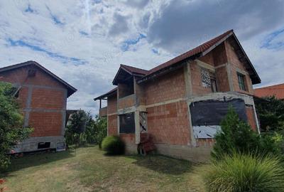 Casă cu 6 camere cu Teren 628 Mp în Ghiroda - 2