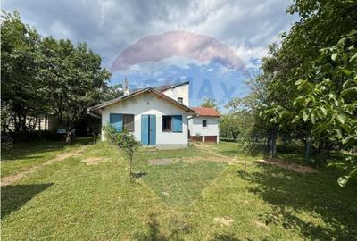 Casa de vanzare-Lini?te, natura ?i farmec tradi?ion...