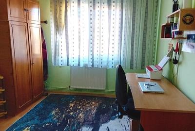 Apartament cu 3 camere decomandat în Găvana - 7