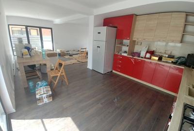 Proprietar - Single 4 camere, 330 mp curte compacta, living 40 mp - 8