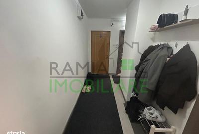 Apartament cu 3 camere semidecomandat, mobilat în Tractorul - 3
