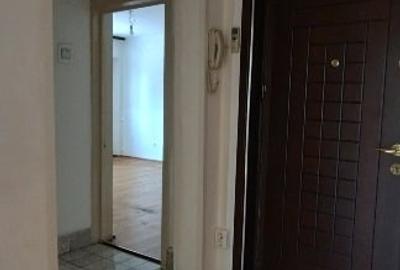 Apartament 3 camere; etaj 1; micro 11; Certif. Energ. clasa A - 2