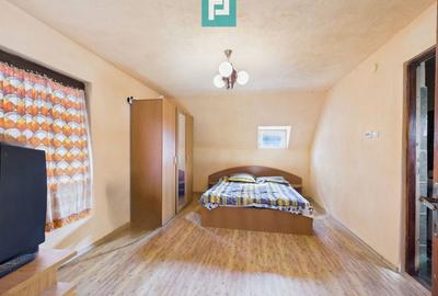 Casă și centru comercial, în localitatea Lazuri - 5