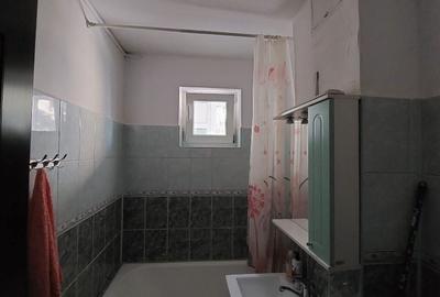 Apartament cu 2 camere decomandat în Calea București - 1