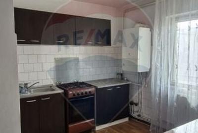 Apartament cu 3 camere în 1 Mai - 7