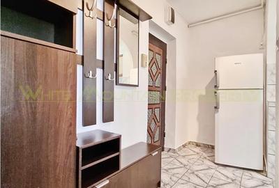 Garsoniera spatioasa de inchiriat str. De Mijloc - 13