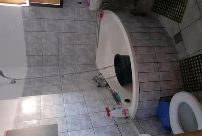 Apartament cu 2 camere semidecomandat în Bumbești-Jiu - 1