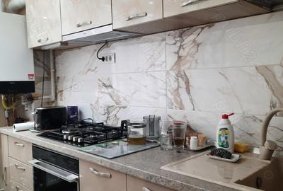 Apartament cu 4 camere decomandat în Micălaca - 3