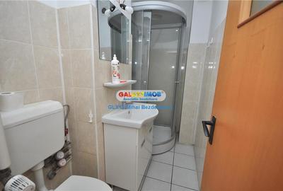 Apartament cu 4 camere decomandat în 13 Septembrie - 12