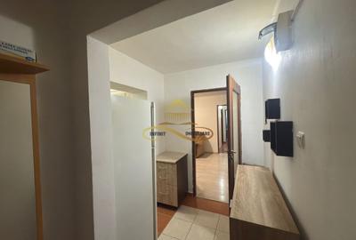 Apartament cu 3 camere semidecomandat în Orizont - 2