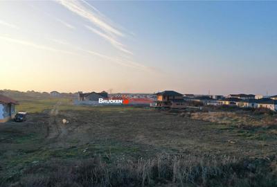 Teren de 570 mp, în Sânmartin - 1