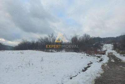 Teren de 815 mp, în Central