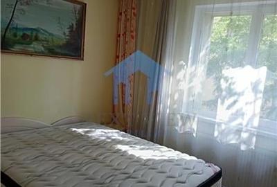 Apartament cu 3 camere semidecomandat în Gară