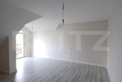 Casă cu 5 camere cu Teren 1590 Mp în Luna - 3