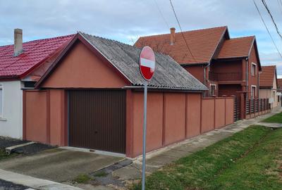 Casă cu 4 camere în Central - 2