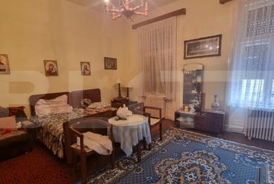 Apartament de vanzare, cu 2 camere, 82 mp, zona ultracentral - 1