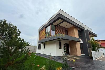 Casă cu 5 camere cu Teren 300 Mp în Berceni