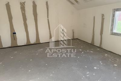 Casă cu 4 camere cu Teren 2878 Mp în Suștra - 1