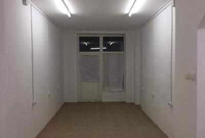 Spațiu comercial, de 67 mp, în Spital - 5