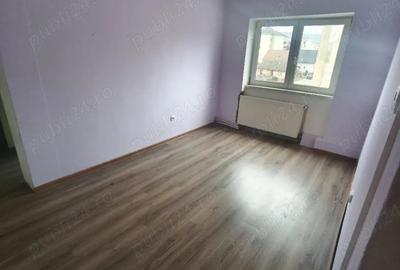 Apartament cu 2 camere decomandat în Central - 1
