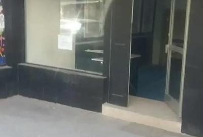 Spațiu comercial, de 77 mp, în Spitalului - 2