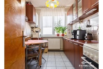 Apartament cu 3 camere de vanzare - 12