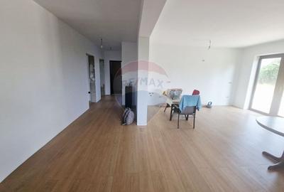 Oaza de liniste: casa cu livada si teren generos - Girov - 8