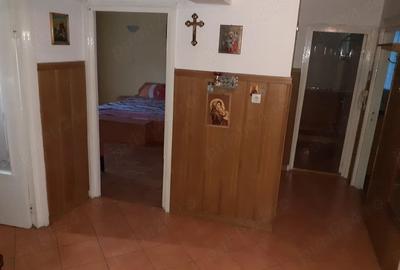 Apartament cu 4 camere decomandat în Central - 2