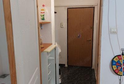 Proprietar Apr 1 Camera - 4