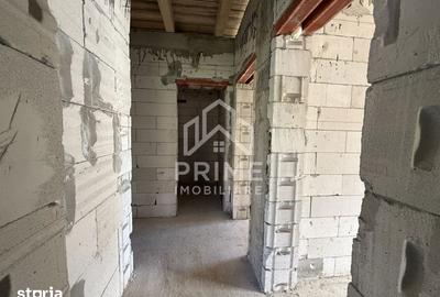 Casă cu 4 camere cu Teren 451 Mp în Teiu - 3