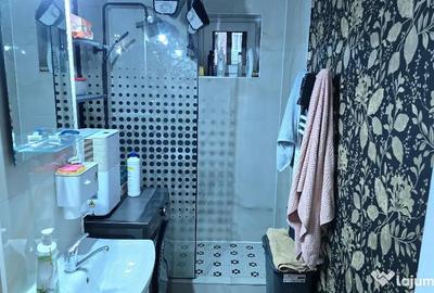 Apartament cu 2 camere semidecomandat în Piața Centrală