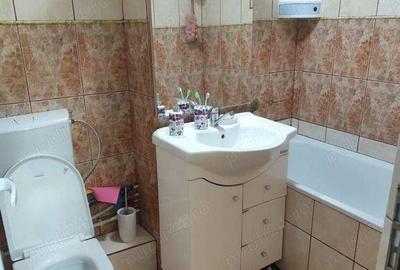 Apartament 2 camere, decomandat, Bulevardul Otelarilor - 8