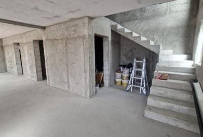 Casă cu 3 camere cu Teren 1620 Mp în Zigoneni - 2