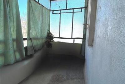 Apartament cu 2 camere decomandat în C5 - 8