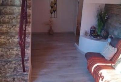 Casă cu 5 camere cu Teren 330 Mp în Central