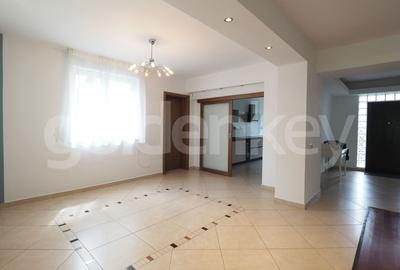 Duplex cu 5 camere cu Piscina în Iancu Nicolae - 6