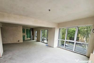 Apartament cu 3 camere decomandat în Craiovei - 2
