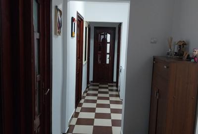 Apartament cu 3 camere în Central