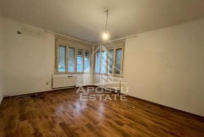 Casa individuala, cu 3 camere, 2 fronturi, teren 652, zon... - 2