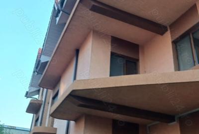 Casă cu 6 camere în Traian - 1