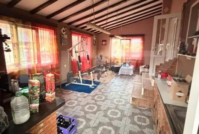 Casă cu 5 camere cu Teren 2000 Mp în Central - 5